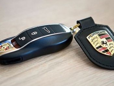 Dịch vụ sửa khóa, làm khóa xe Porsche uy tín nhất