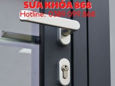 Sửa khóa cửa nhôm kính tại nhà chuyên nghiệp giá rẻ nhất