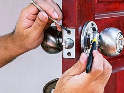 Dịch vụ sửa khóa tại nhà giá rẻ - uy tín nhất quận 4 mà bạn nên biết 