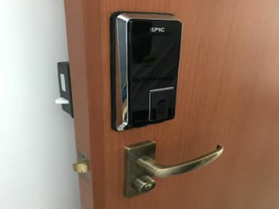 Khóa cửa gỗ loại nào tốt? Khi nào cần thay khóa cửa gỗ?